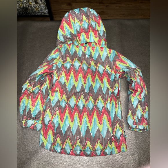 686 girls youth flora insulated ski jacket ikat lime print size small. EUC - Picture 4 of 5